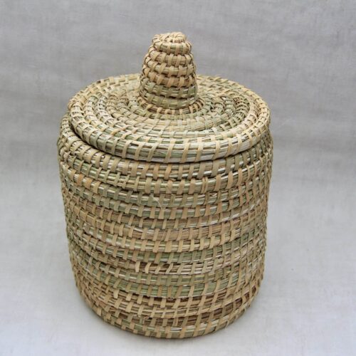 Opbevaringskurv med låg, natur - RISE