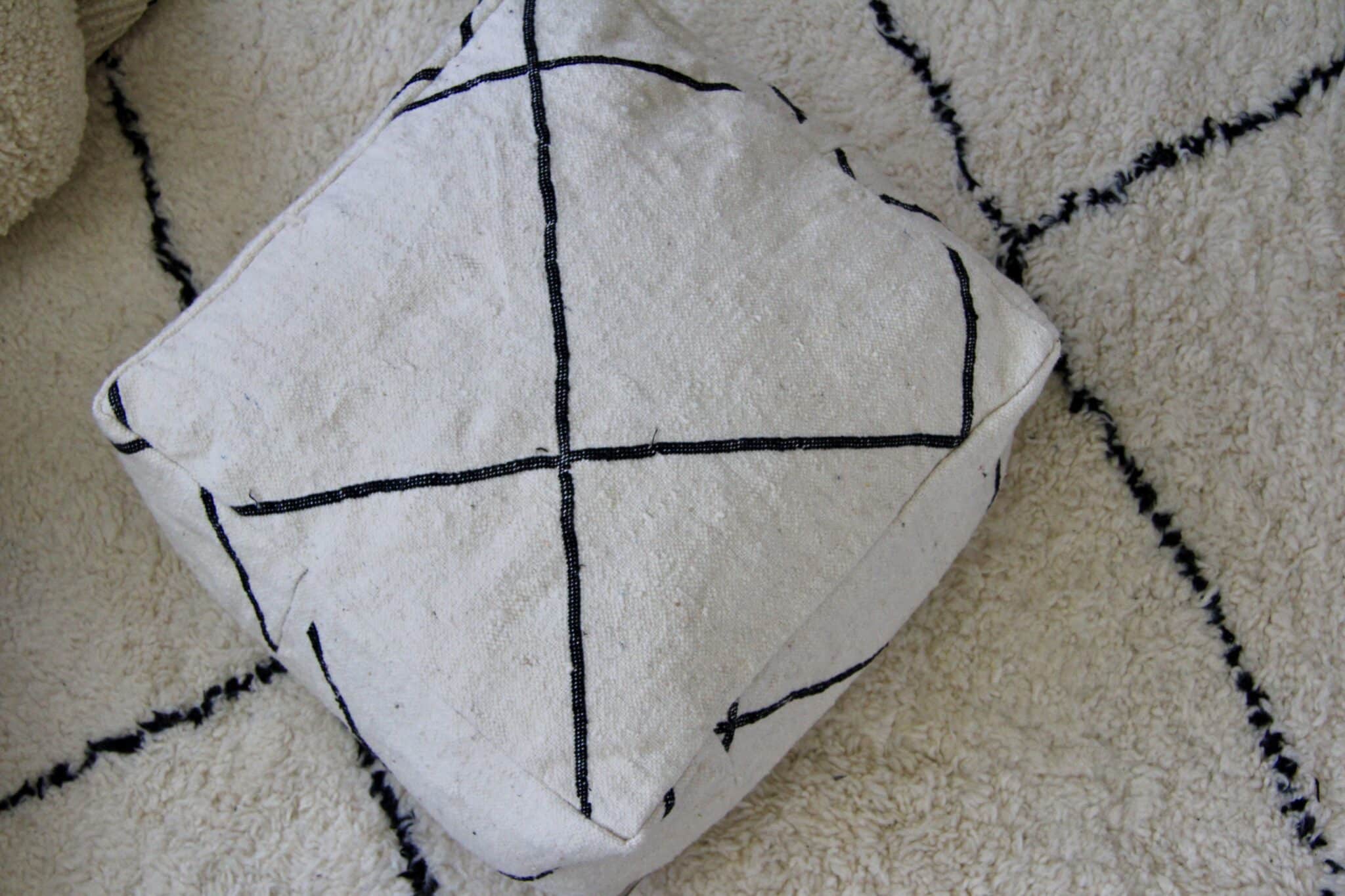 Marokkansk gulvpude i Kelim- Beni Ouarain 1 Marokkansk gulvpude i Kelim- Beni Ouarain