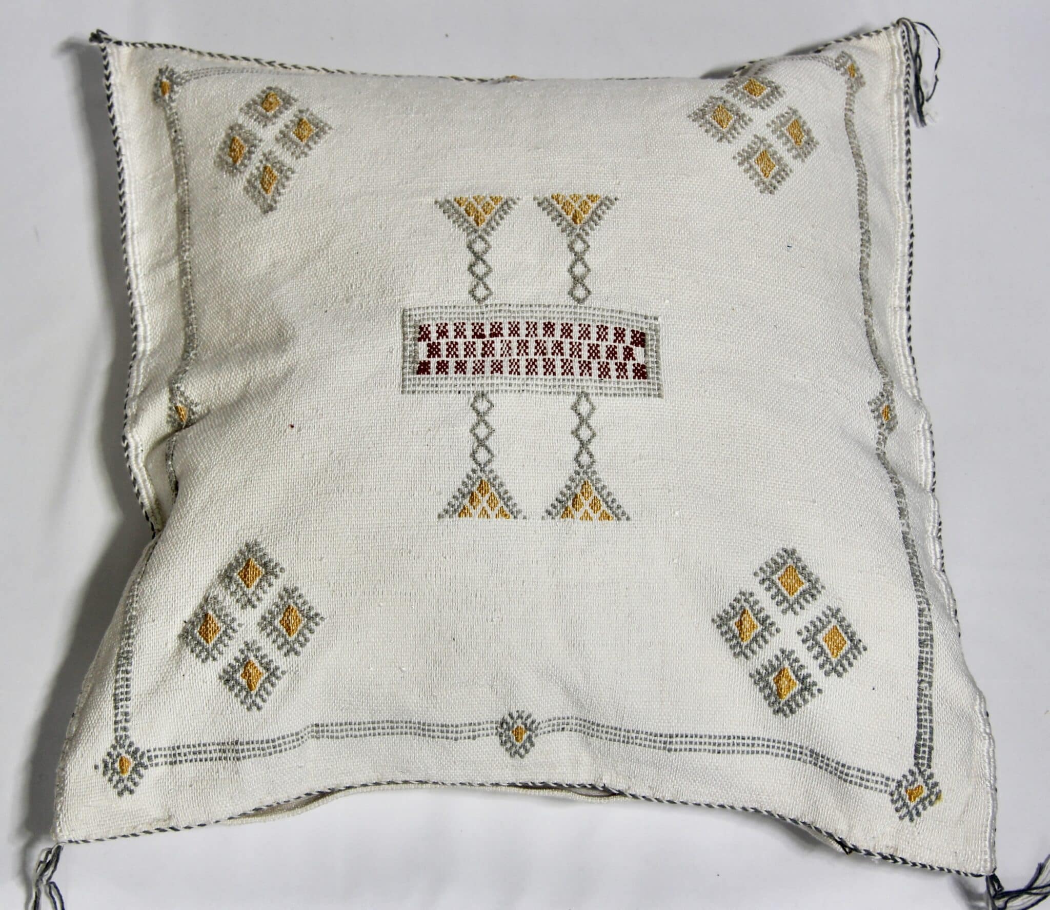 Pudebetræk SABRA, champagne med rødt 1 Pudebetræk SABRA, champagne med rødt