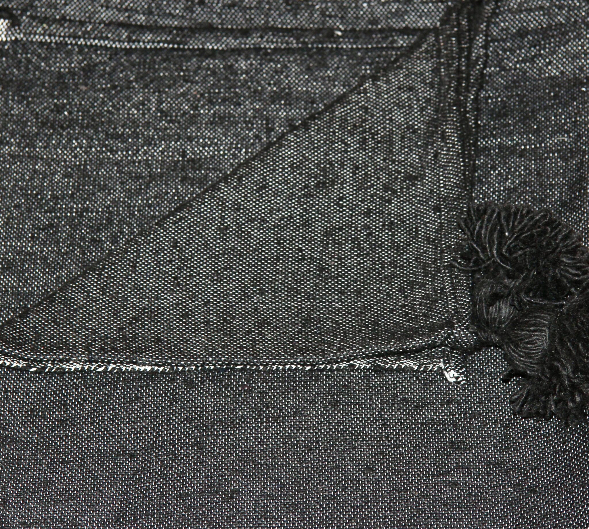 Marokkansk pom pom tæppe - sort 148 x 175 cm 1 Marokkansk pom pom tæppe - sort 148 x 175 cm