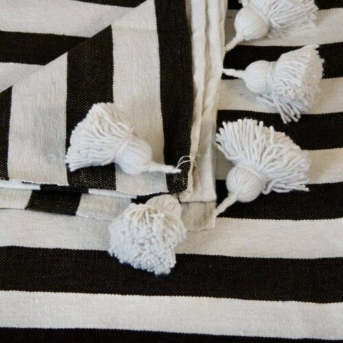 Marokkansk pom pom tæppe – brun