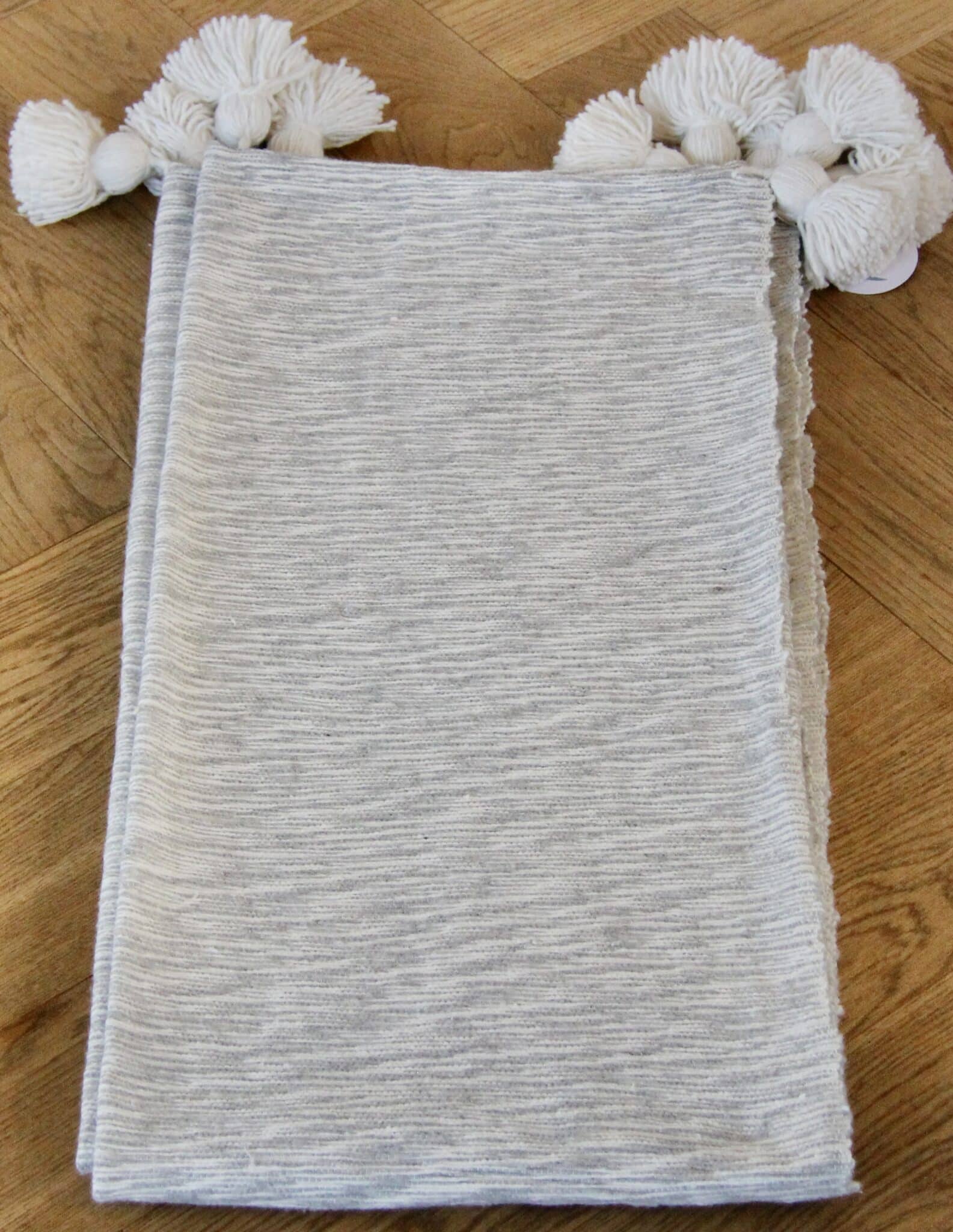 Marokkansk pom pom plaid - Grå / Beige 150 x 150 cm 3 Marokkansk pom pom plaid - Grå / Beige 150 x 150 cm - Image 3